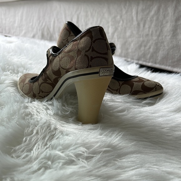 Coach Mary Janes size 9  Original Canvas signature Jacquard - Picture 3 of 6